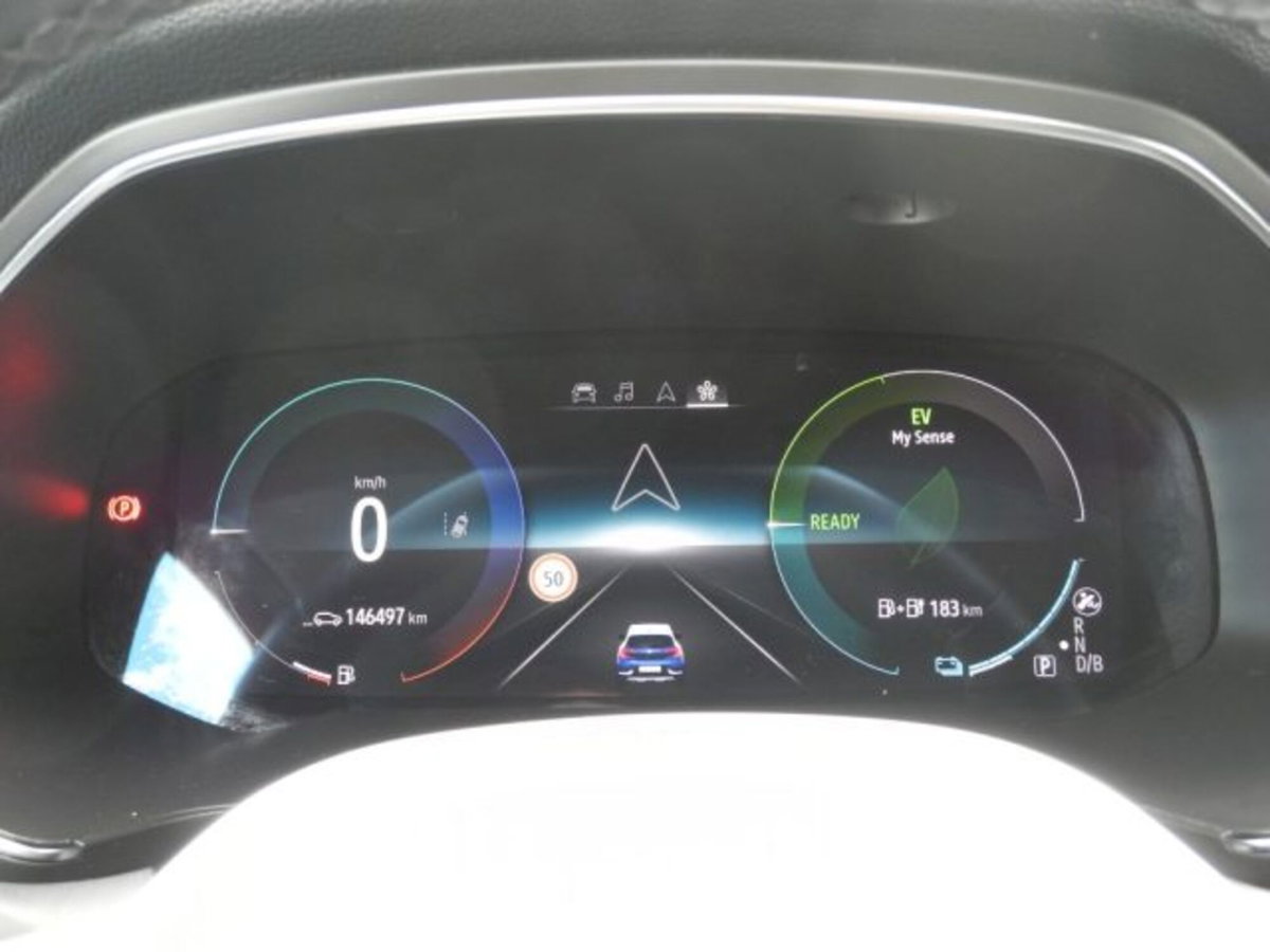 Renault Captur Plug-in Hybrid E-Tech 160 CV Intens (6)
