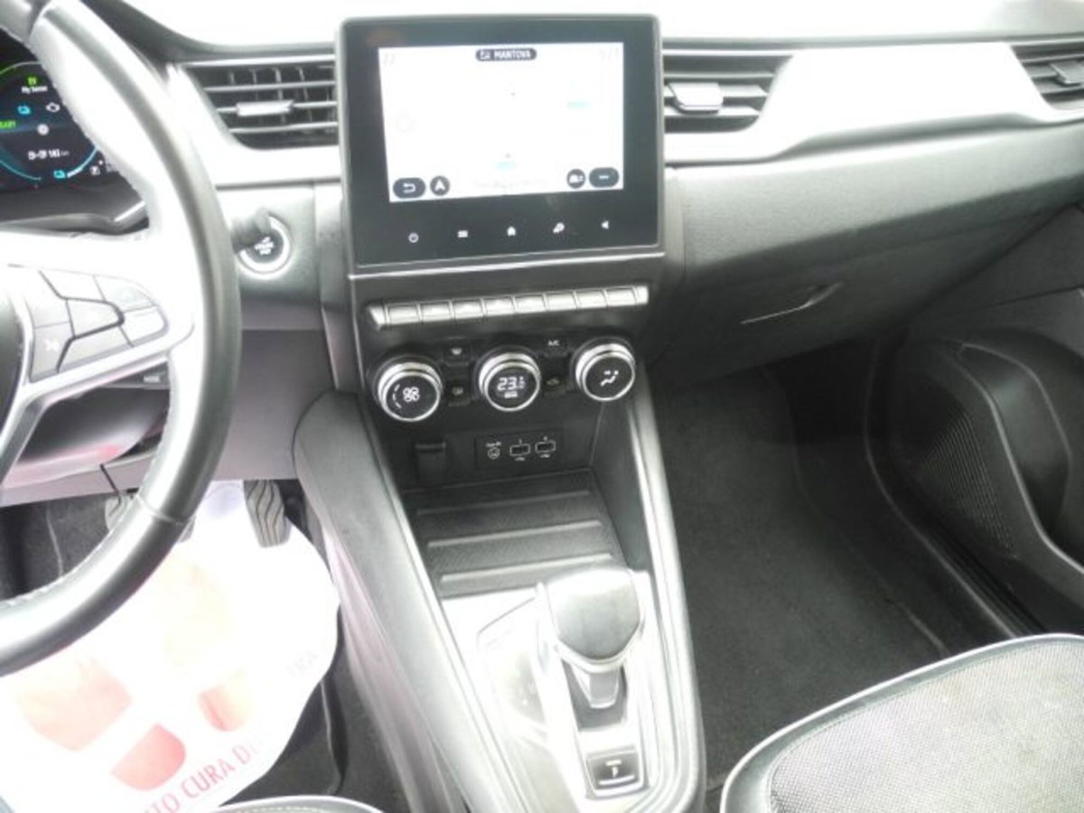 Renault Captur Plug-in Hybrid E-Tech 160 CV Intens (7)