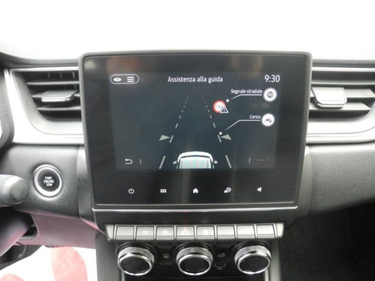 Renault Captur Plug-in Hybrid E-Tech 160 CV Intens (8)