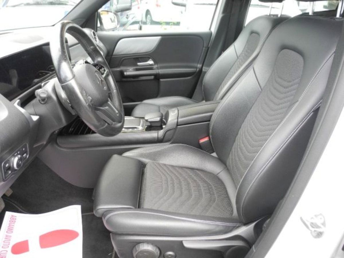 Mercedes-Benz GLB 200 d Business Extra auto 7p.ti (11)
