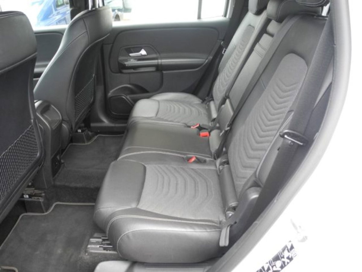Mercedes-Benz GLB 200 d Business Extra auto 7p.ti (12)