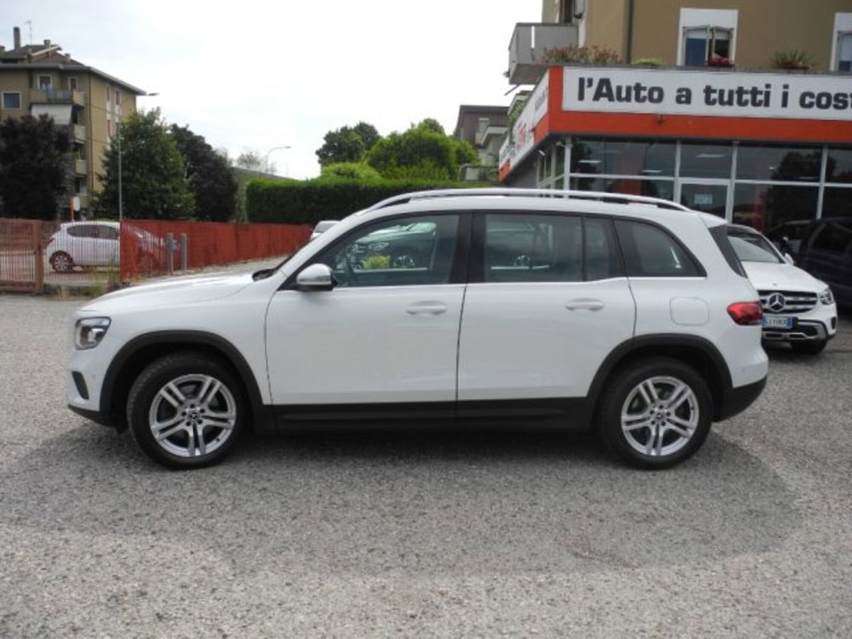 Mercedes-Benz GLB 200 d Business Extra auto 7p.ti (2)