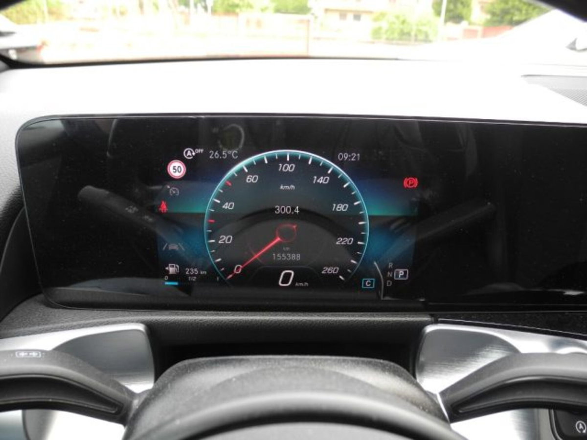 Mercedes-Benz GLB 200 d Business Extra auto 7p.ti (6)