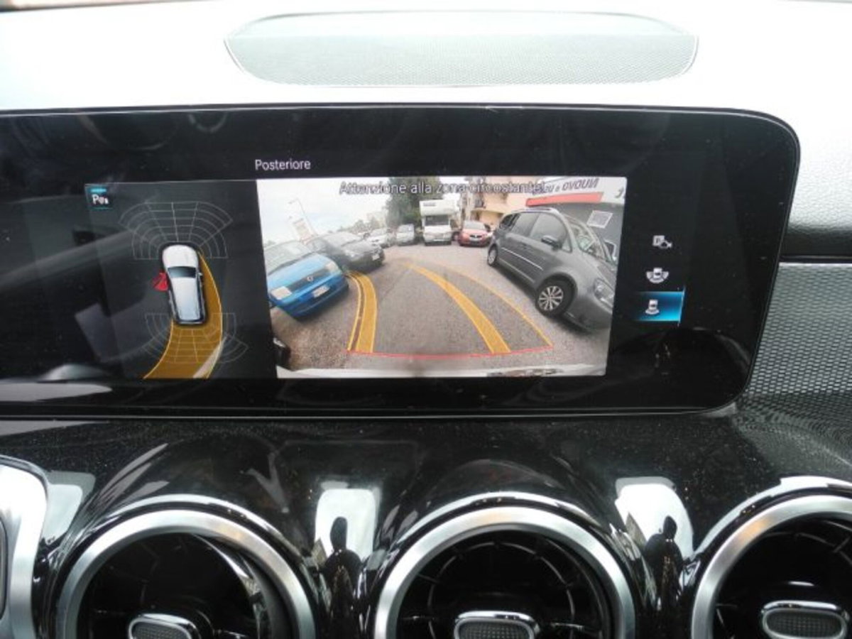 Mercedes-Benz GLB 200 d Business Extra auto 7p.ti (9)