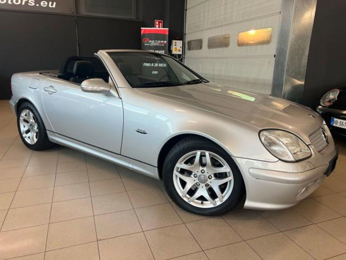 Mercedes-Benz SLK 320 cat Special Edition (2)