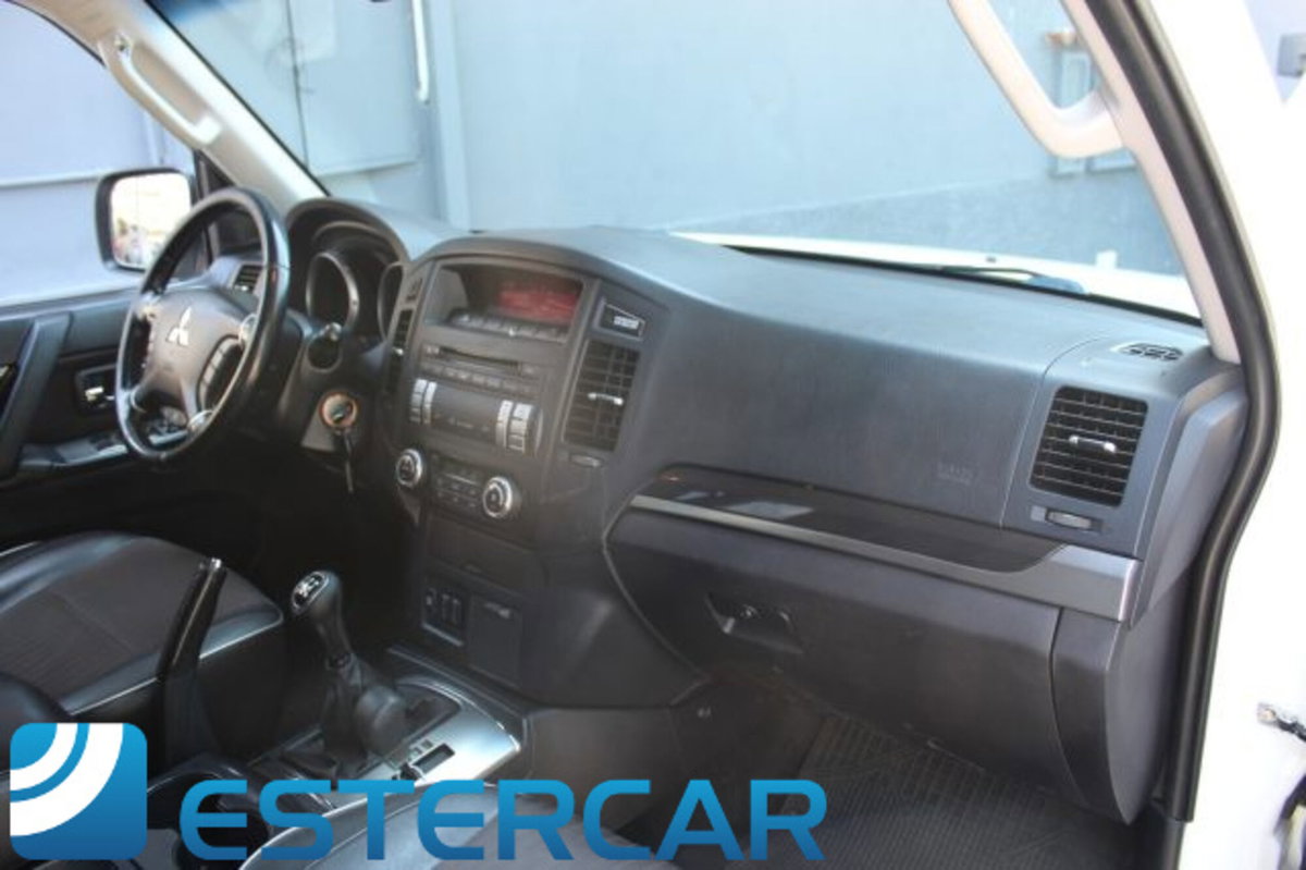 Mitsubishi Pajero 3.2 DI-D 16V 5p. Intense DPF (12)