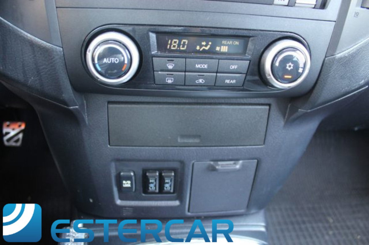 Mitsubishi Pajero 3.2 DI-D 16V 5p. Intense DPF (8)