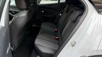 Peugeot 2008 1.2 hybrid Active 136cv e-dcs6 (14)