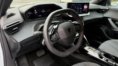 Peugeot 2008 1.2 hybrid Active 136cv e-dcs6 (20)