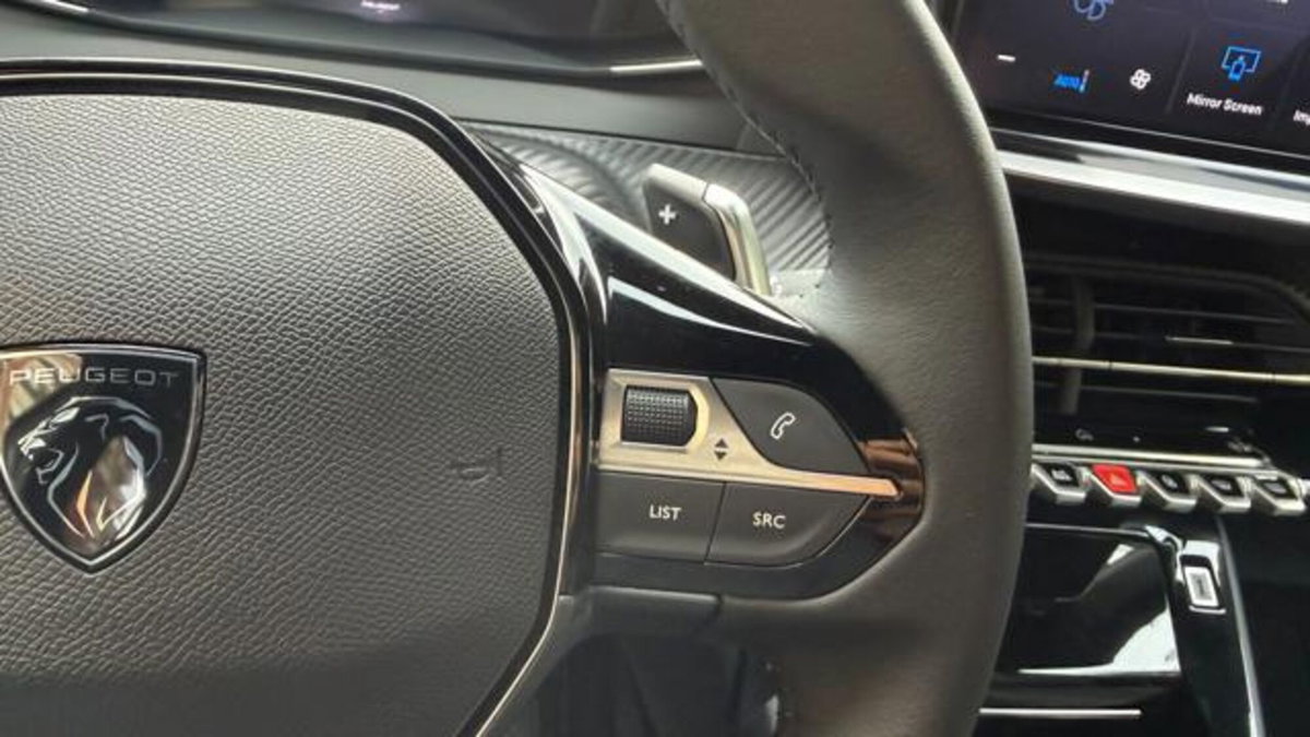 Peugeot 2008 1.2 hybrid Active 136cv e-dcs6 (6)