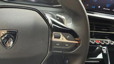 Peugeot 2008 1.2 hybrid Active 136cv e-dcs6 (6)