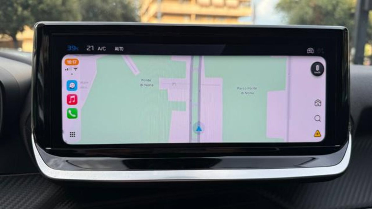 Peugeot 2008 1.2 hybrid Active 136cv e-dcs6 (8)