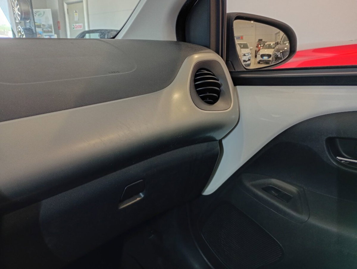 Peugeot 108 68 5 porte Allure (17)
