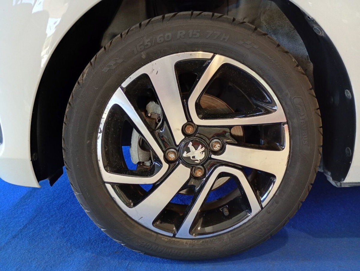 Peugeot 108 68 5 porte Allure (3)