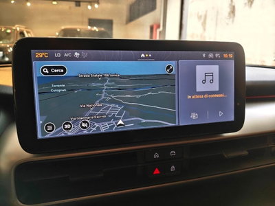 Jeep Avenger 1.2 turbo e-hybrid mhev Summit fwd 110cv edct6 (9)