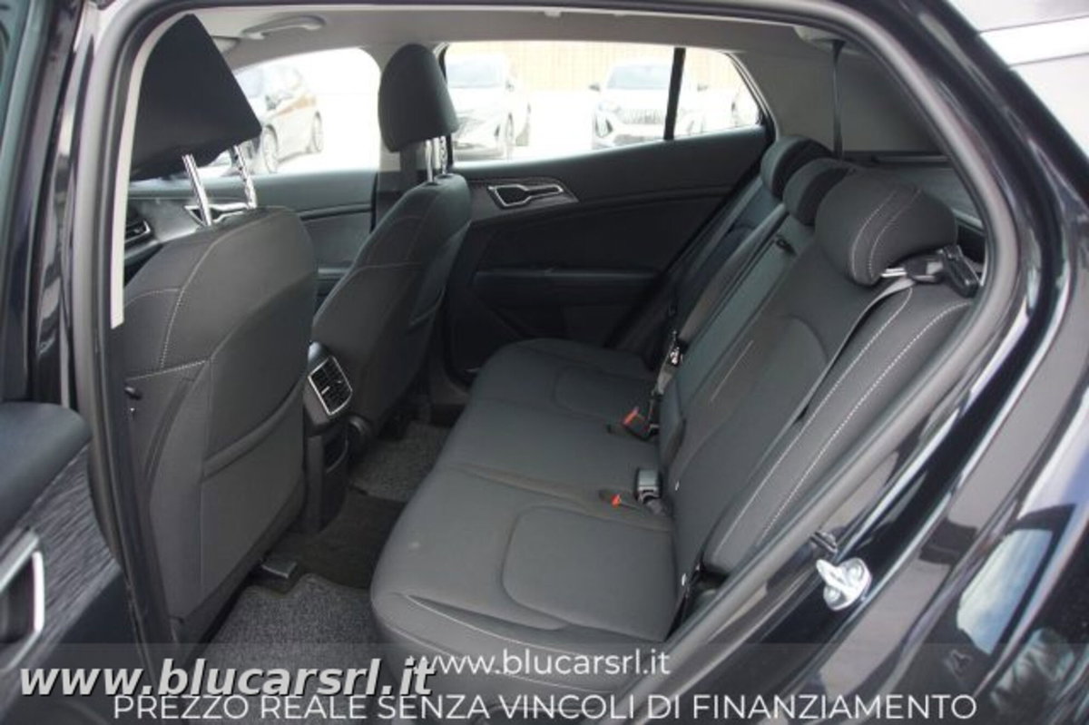 Kia Sportage 1.6 crdi mhev Business dct (12)