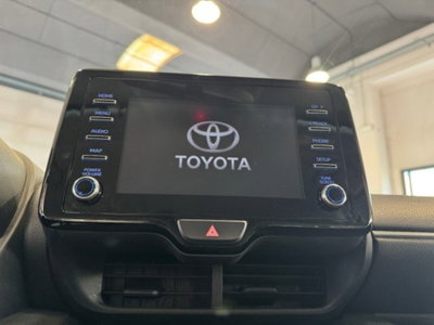 Toyota Yaris 1.0 5 porte Active (10)