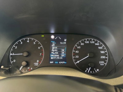 Toyota Yaris 1.0 5 porte Active (16)
