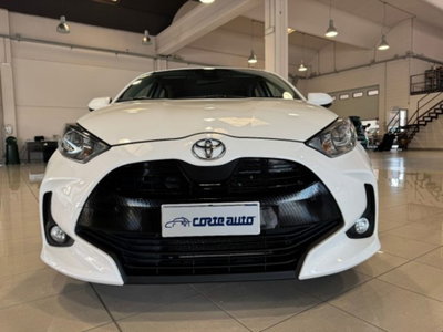 Toyota Yaris 1.0 5 porte Active (17)