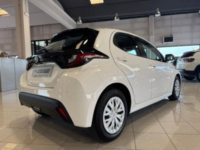 Toyota Yaris 1.0 5 porte Active (3)
