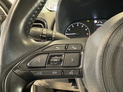 Toyota Yaris 1.0 5 porte Active (6)