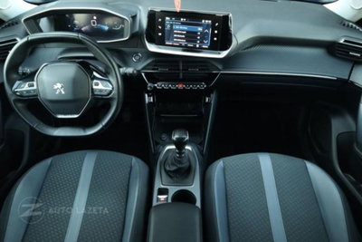 Peugeot 2008 PureTech 130 S&S Allure (5)