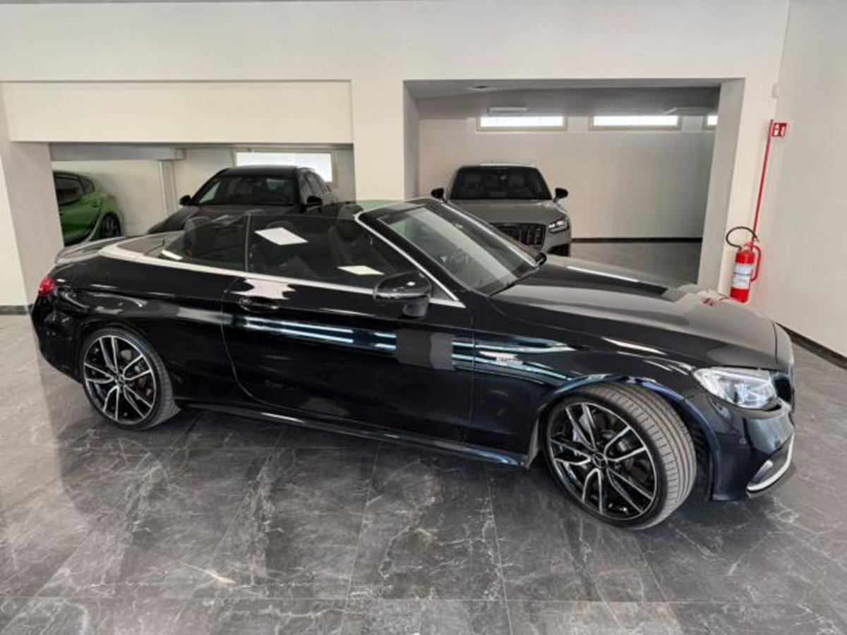 Mercedes-Benz Classe C Cabrio 43 4Matic AMG Cabrio Sport (4)