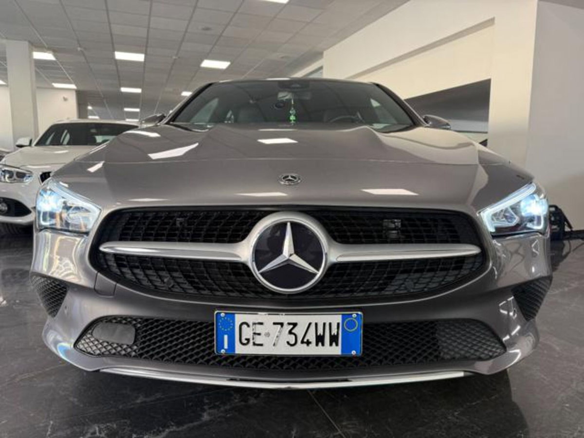 Mercedes-Benz CLA Shooting Brake 200 d Automatic Shooting Brake Executive (10)