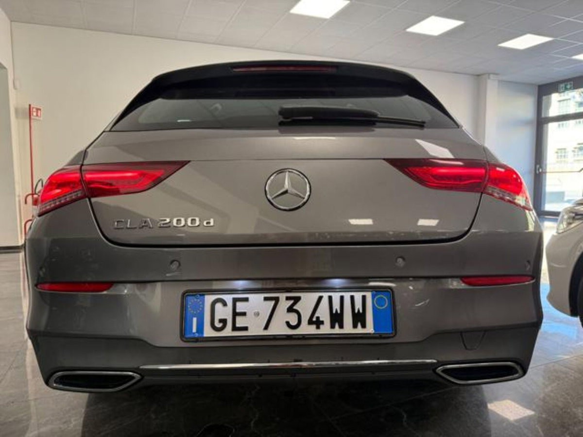 Mercedes-Benz CLA Shooting Brake 200 d Automatic Shooting Brake Executive (5)