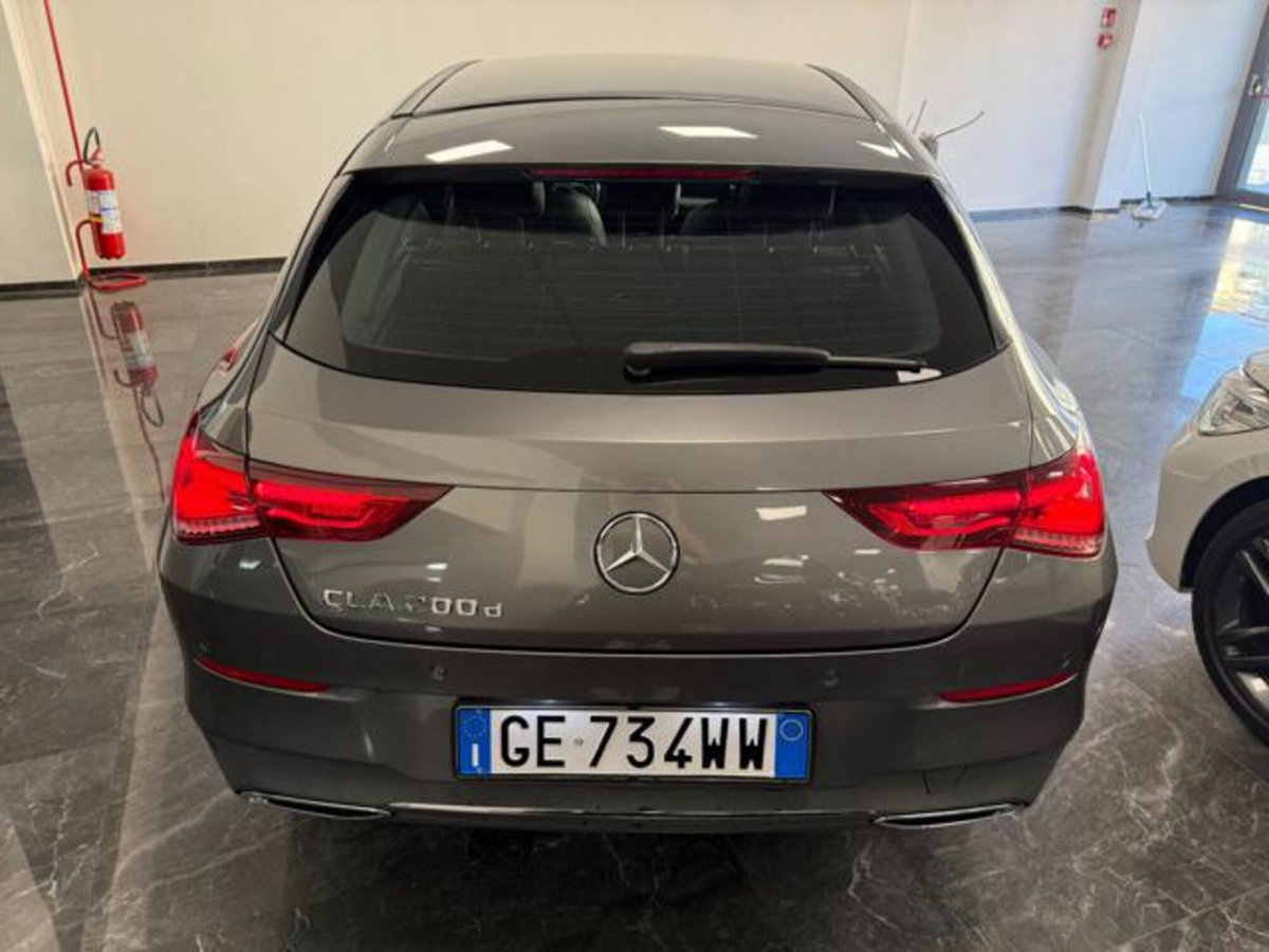 Mercedes-Benz CLA Shooting Brake 200 d Automatic Shooting Brake Executive (6)