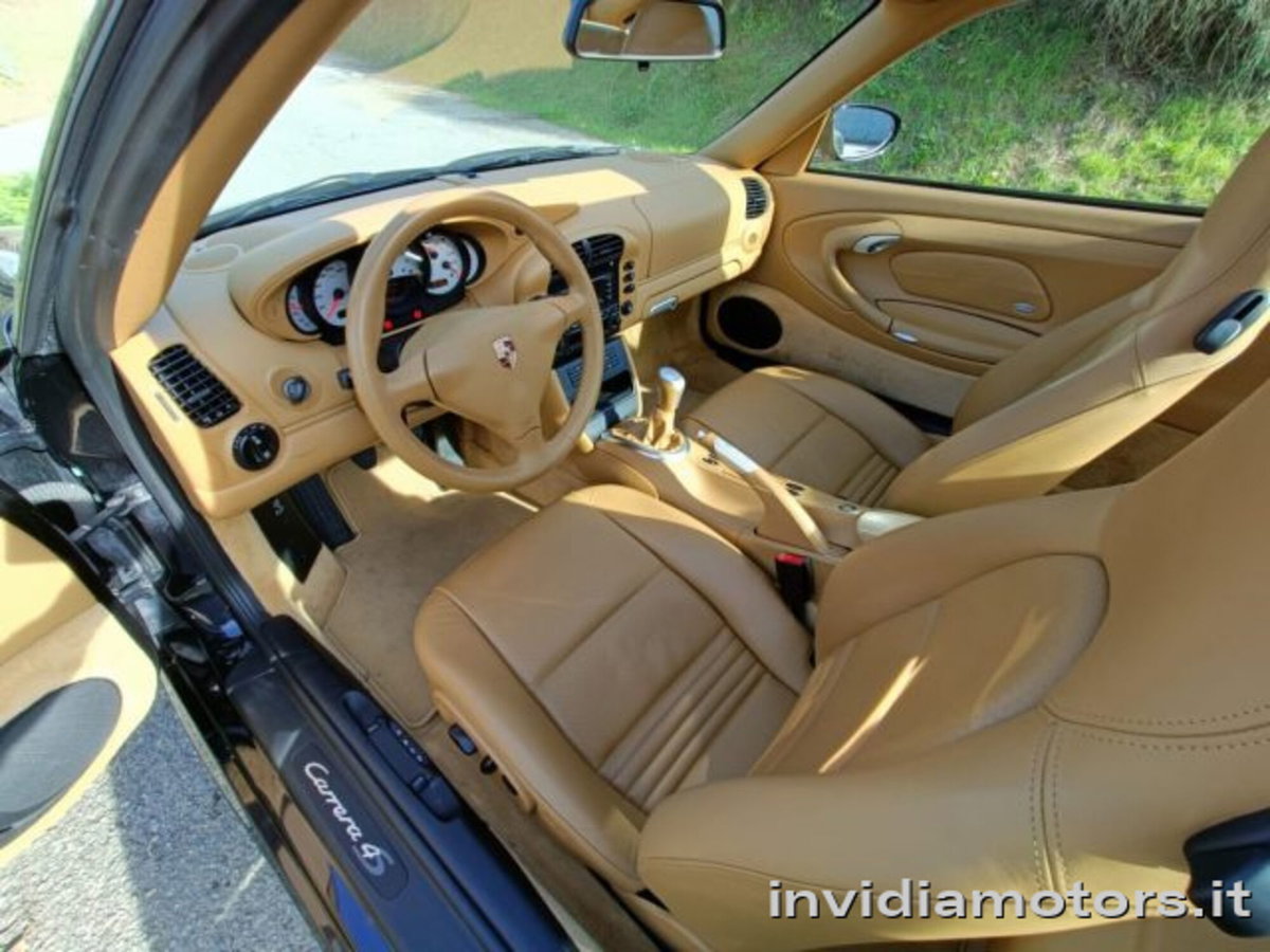 Porsche 911 Coupé Carrera 4S cat (17)