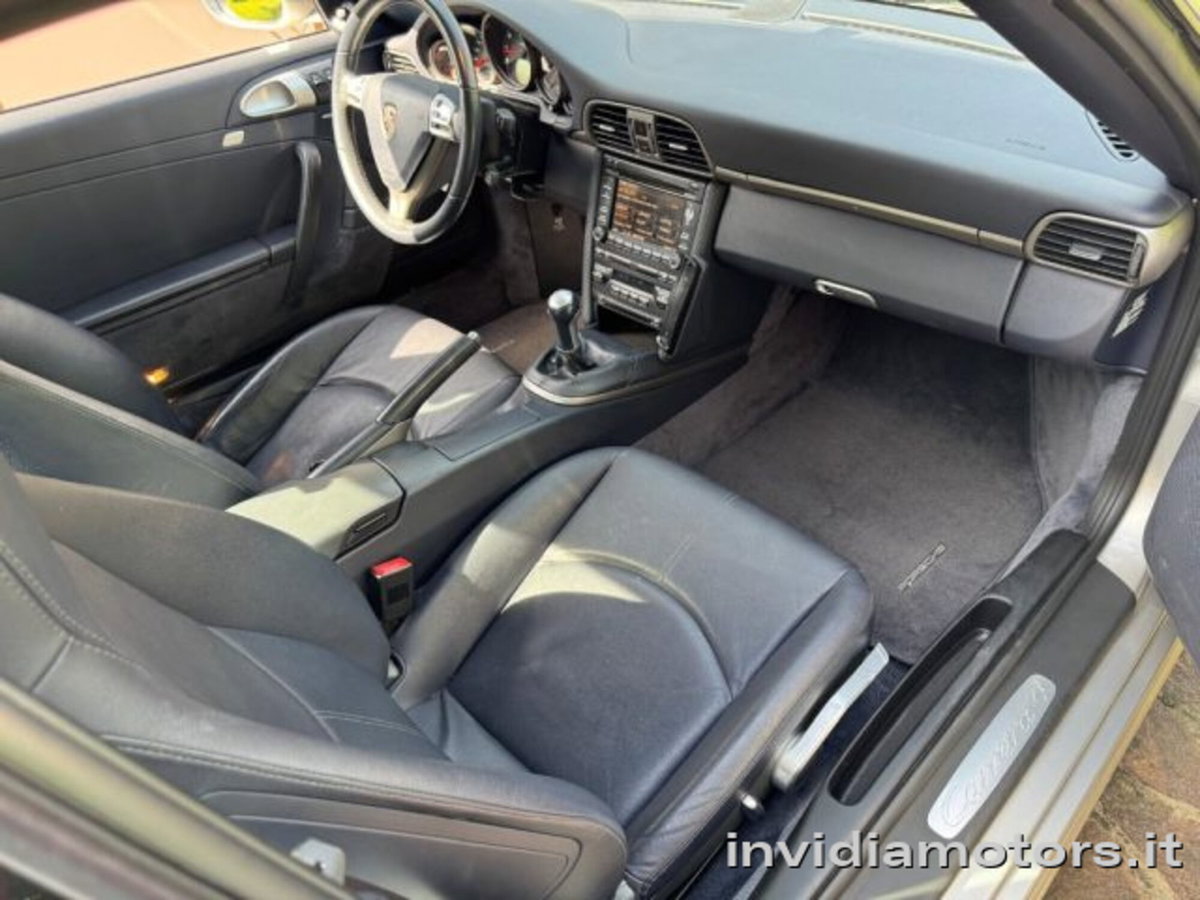 Porsche 911 Coupé Carrera 4 (6)