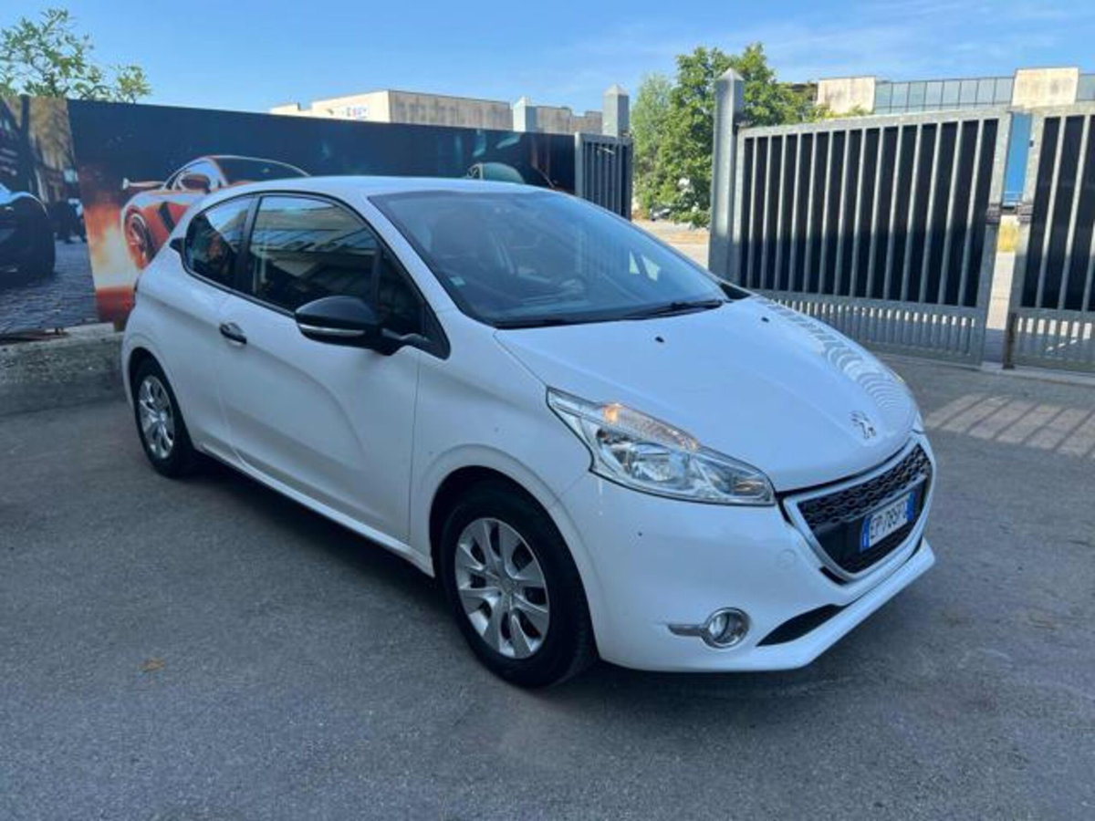 Peugeot 208 VTi 82 CV 3 porte Allure (3)