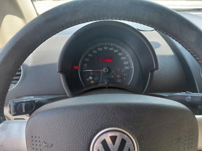 Volkswagen New Beetle Cabrio TDI 105CV (9)