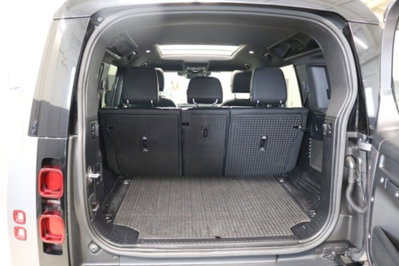 Land Rover Defender 110 3.0d i6 mhev X-Dynamic SE awd 200cv auto (16)
