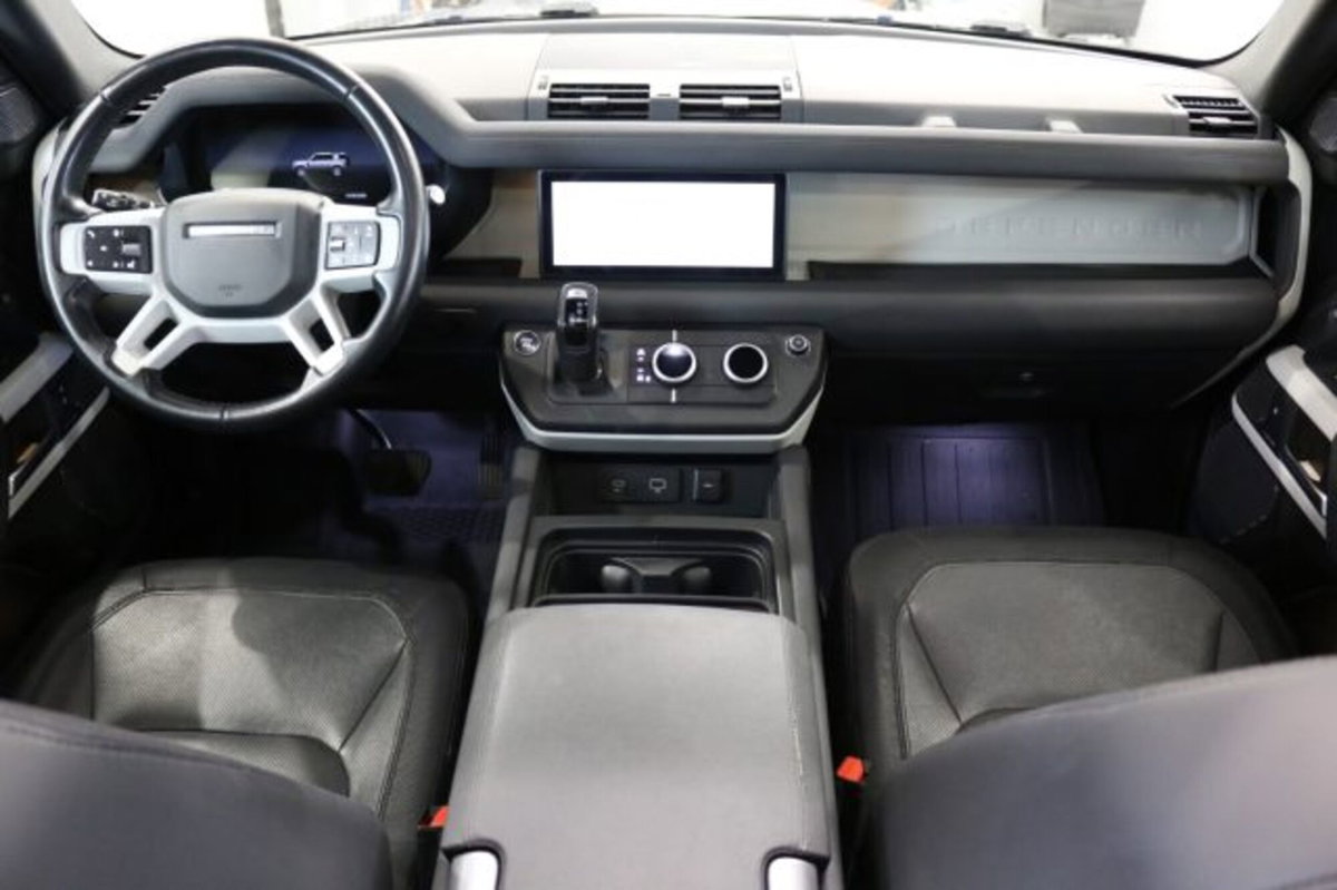 Land Rover Defender 110 3.0d i6 mhev X-Dynamic SE awd 200cv auto (9)