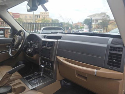 Jeep Cherokee 2.8 CRD DPF Limited Auto (2)