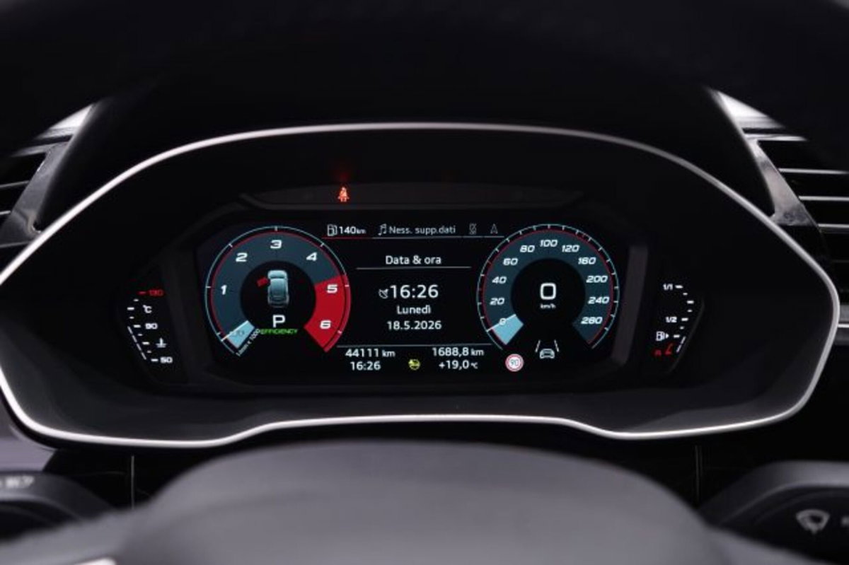 Audi Q3 Sportback 35 TDI quattro S tronic Business Plus (15)