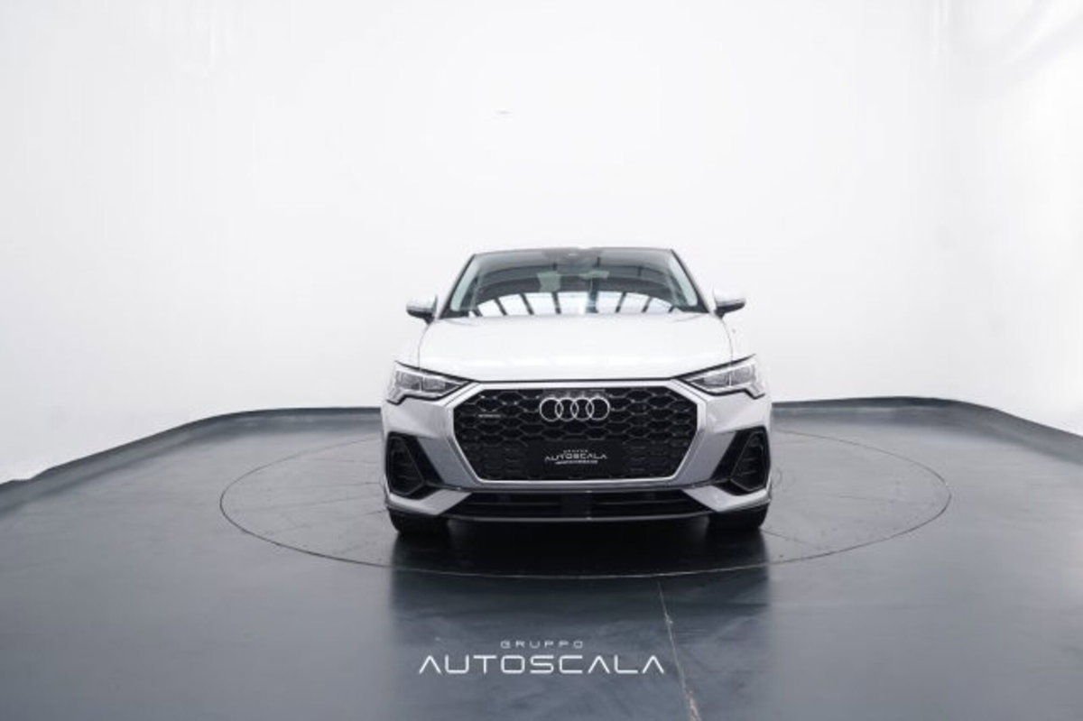 Audi Q3 Sportback 35 TDI quattro S tronic Business Plus (2)