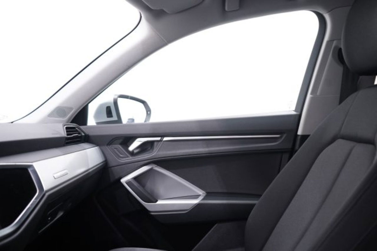 Audi Q3 Sportback 35 TDI quattro S tronic Business Plus (20)