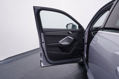 Audi Q3 Sportback 35 TDI quattro S tronic Business Plus (9)
