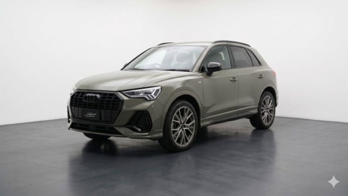 Audi Q3 35 2.0 tdi Identity Black s-tronic