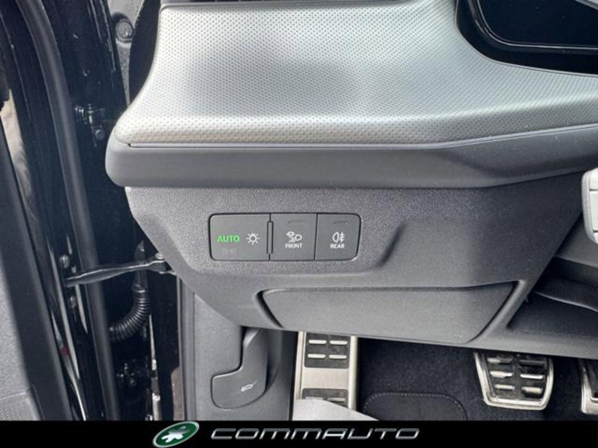 Audi Q3 Sportback 2.0 tfsi S line edition quattro 204cv s-tronic (17)