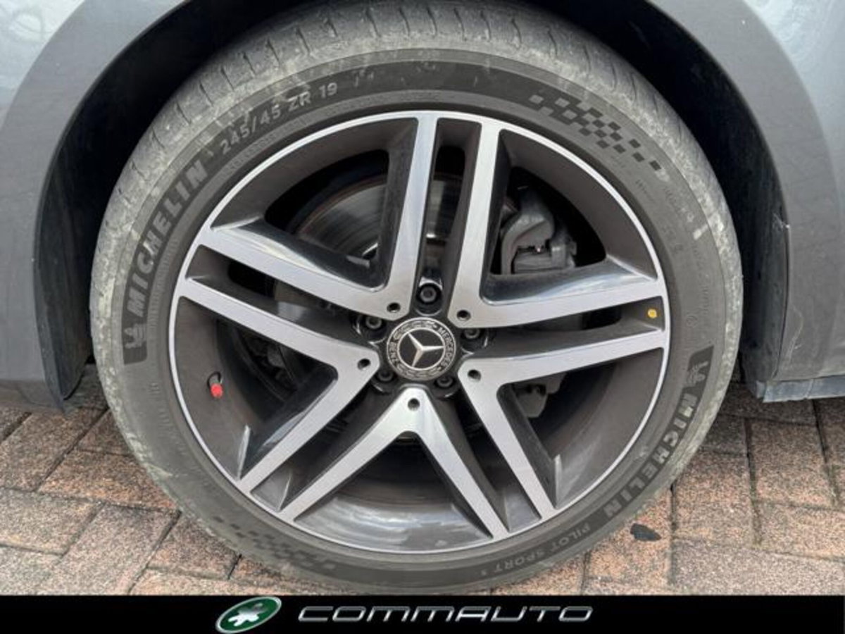 Mercedes-Benz Classe V 220 d Automatic 4Matic Premium Compact (7)