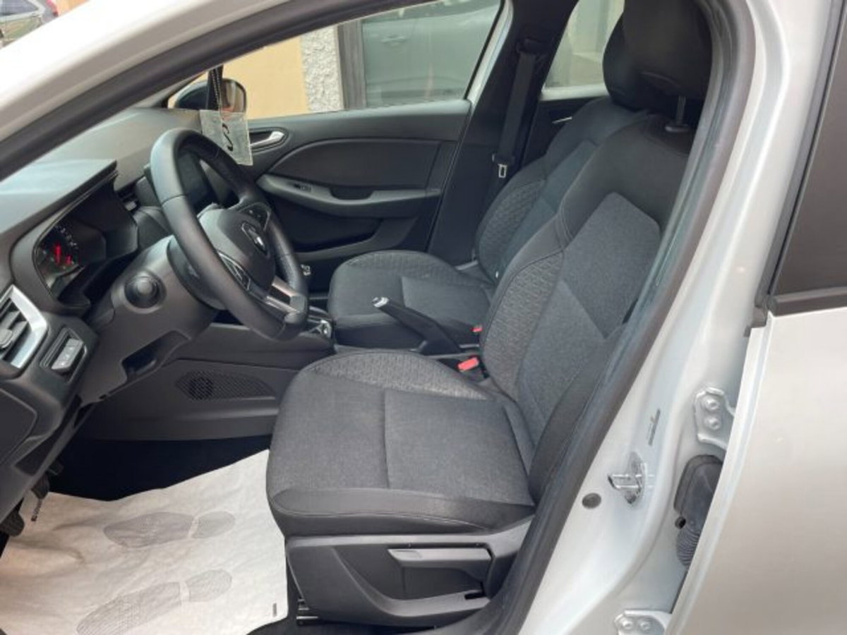 Renault Clio TCe 90 CV 5 porte Equilibre (7)