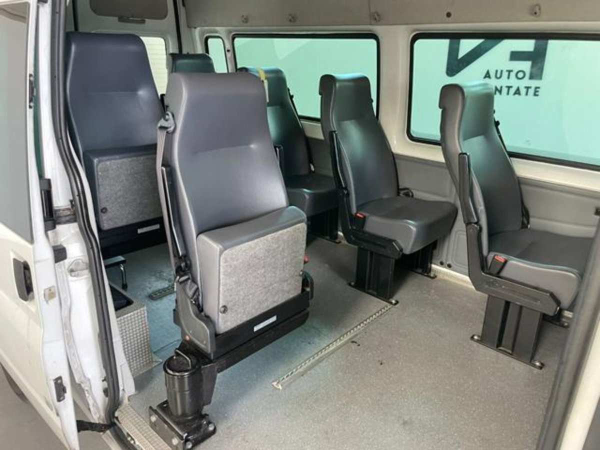 Ford Transit Van Furgone 330L 2.2 TDCi/140 PL-TM Combi (10)