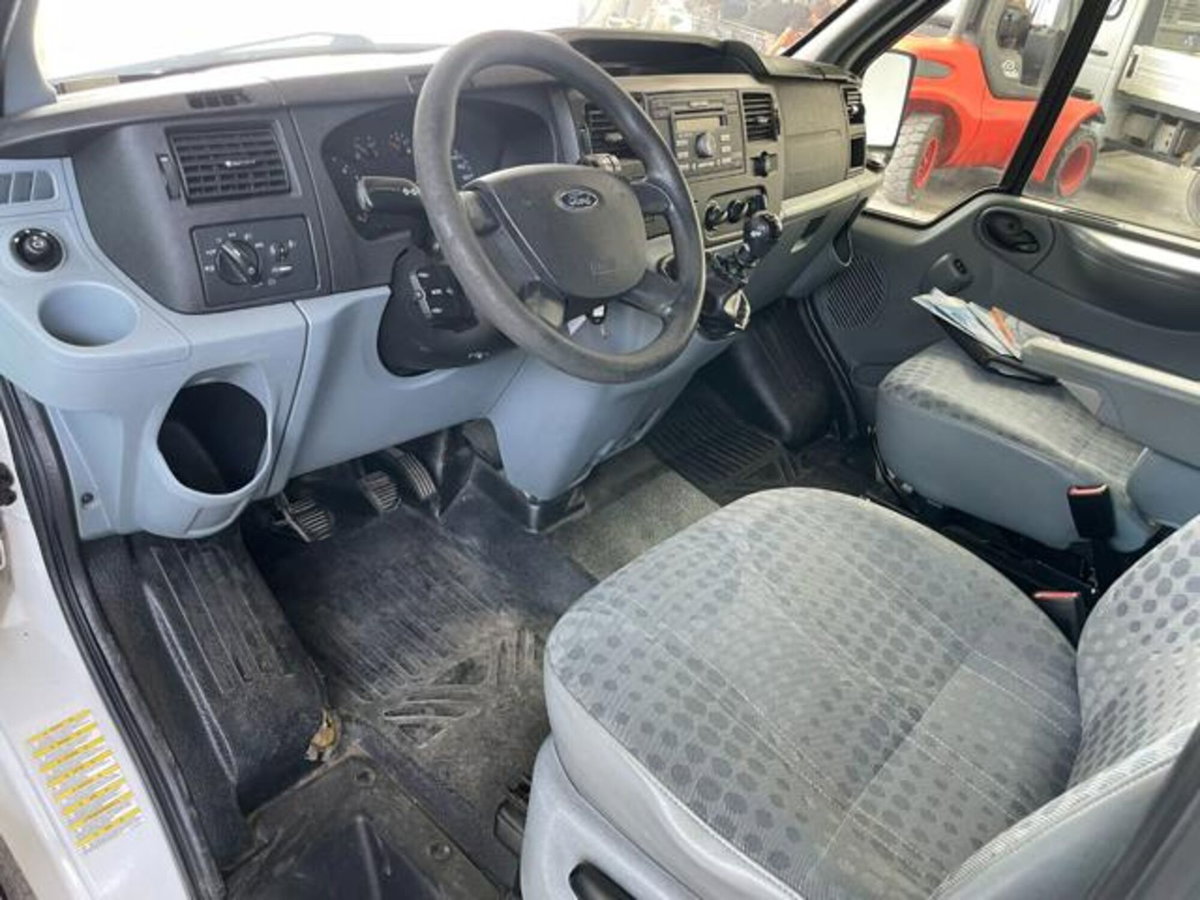 Ford Transit Van Furgone 330L 2.2 TDCi/140 PL-TM Combi (12)