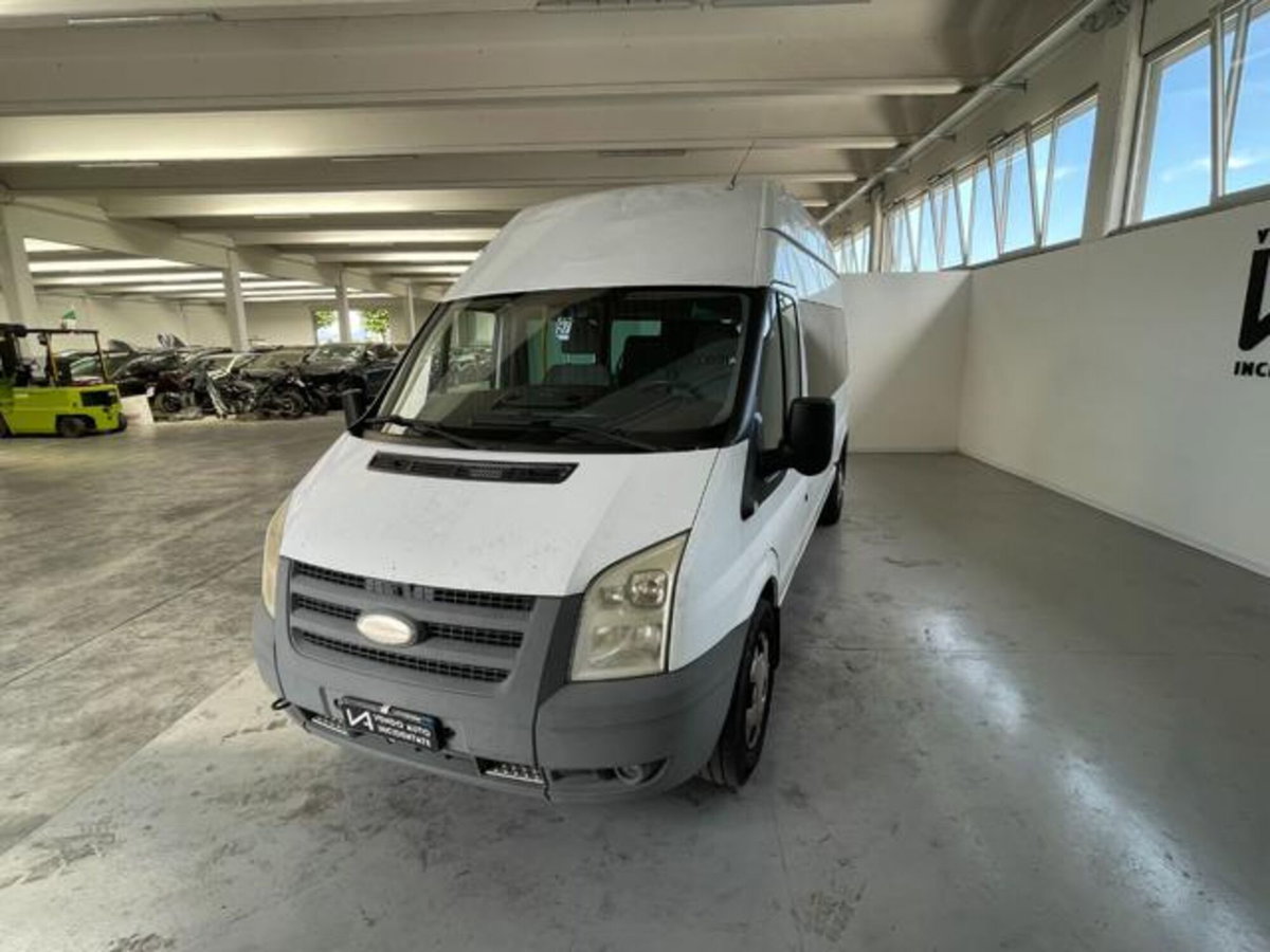 Ford Transit Van Furgone 330L 2.2 TDCi/140 PL-TM Combi (3)