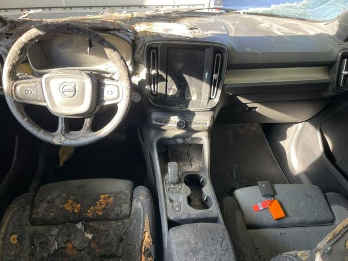 Volvo XC40 B3 automatico Essential (15)