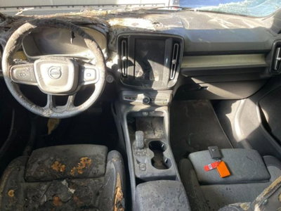 Volvo XC40 B3 automatico Essential (15)